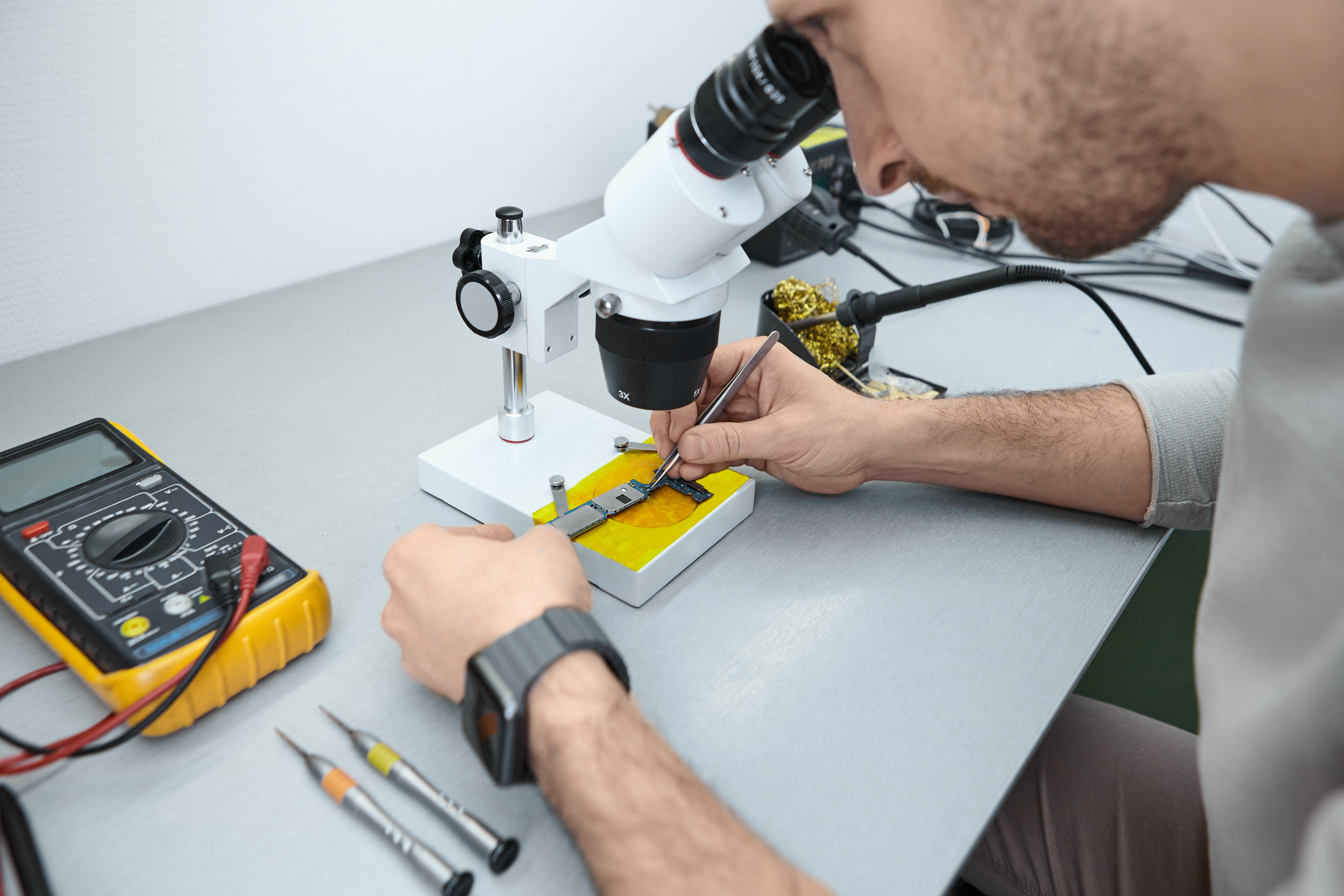 Soldering and rework equipment